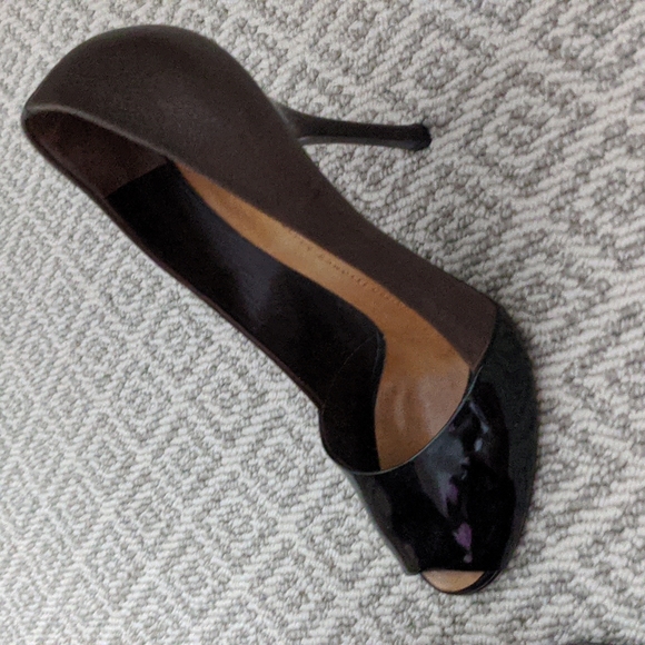 Giuseppe Zanotti leather and patent peep toe heels sz 38.5 - Picture 2 of 7